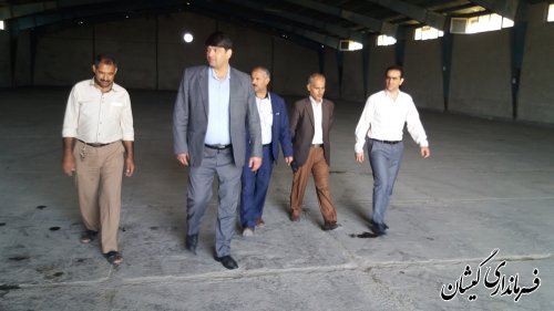 بازدید فرماندار گمیشان از مرکز خرید جو سیمین شهر