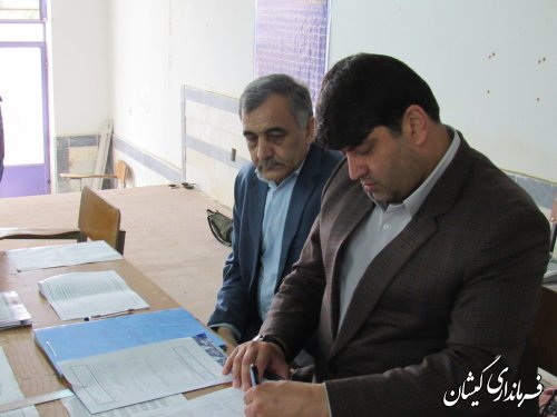 بازدید فرماندار گمیشان از حوزه امتحانات نهایی شهرستان