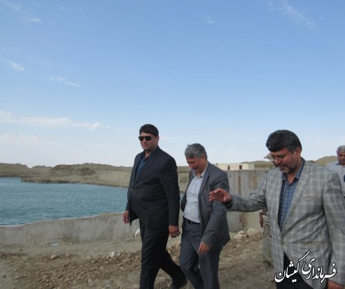 بازدید معاون هماهنگی امور عمرانی استاندار از سایت پرورش میگوی گمیشان