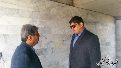بازدید فرماندار گمیشان از بازار ماهی فروشان