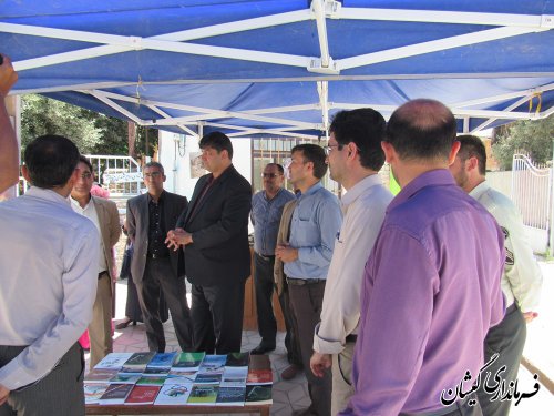 بازدید فرماندار از نمایشگاه شورای هماهنگی مبارزه بامواد مخدر شهرستان
