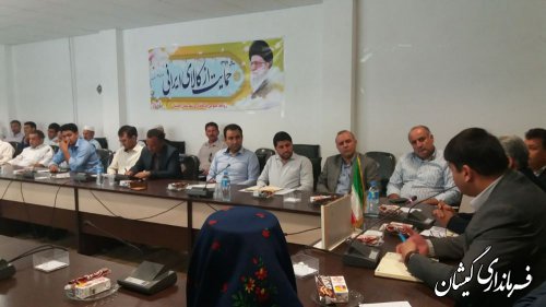 ایجاد اشتغال در سطح روستاها باید برنامه مهم دهیاران باشد