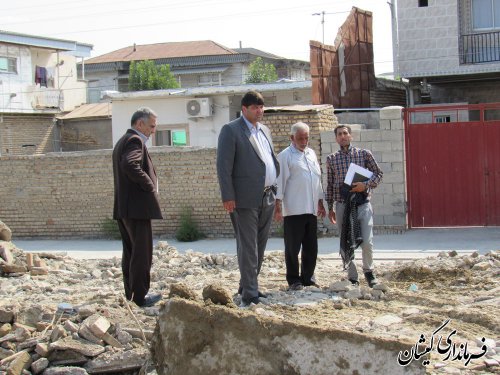 بازدید فرماندار گمیشان از عملیات خاک برداری مدرسه امام محمد باقر (ع)