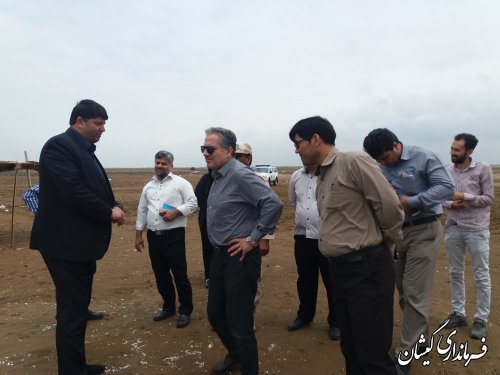 بازدید فرماندار گمیشان و مدیرکل اجتماعی و فرهنگی از سواحل شهرستان