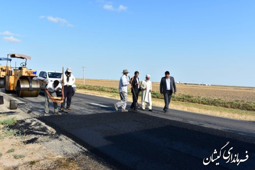 بازدیدفرماندار و امام جمعه شهرستان از اجرای روکش آسفالت محورگمیش تپه به آق قلا