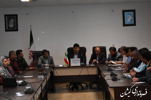 کارمندان باید در کسب رضایت مردم تلاش کنند