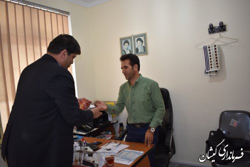 فرماندار گمیشان با کارکنان فرمانداری دیدار کرد