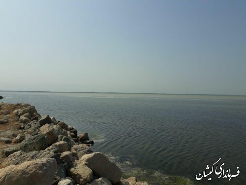 بازدید مشاور استاندار و نماینده مردم غرب استان از بندر خواجه نفس