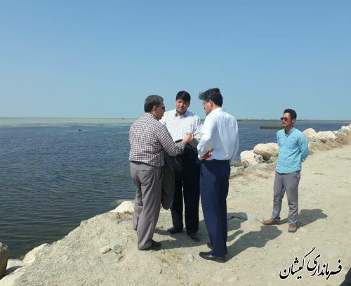 بازدید مشاور استاندار و نماینده مردم غرب استان از بندر خواجه نفس