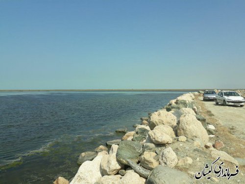 بازدید مشاور استاندار و نماینده مردم غرب استان از بندر خواجه نفس