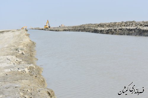 بازدید معاون امور عمرانی استاندارو مدیر کل بنادر صیادی شیلات از کانال سایت میگو