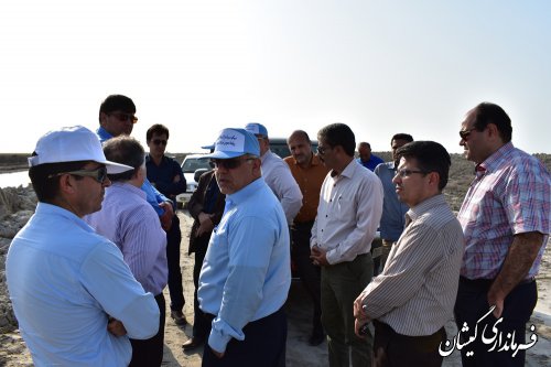 بازدید معاون امور عمرانی استاندارو مدیر کل بنادر صیادی شیلات از کانال سایت میگو