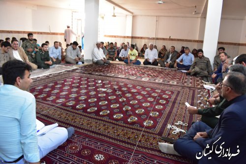 بازدید فرماندار گمیشان از روستای خواجه نفس و دیدار با مردم