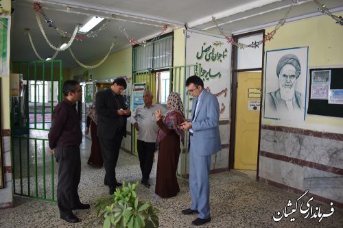 فرماندار گمیشان از چند مدرسه سطح شهر گمیش تپه بازدید کرد