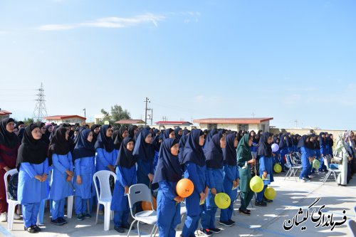 مهرماه، یادآورپویایی دانش آموزان و رشادت های رزمندگان است