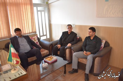 بازدید فرماندار گمیشان از بخشداری مرکزی شهرستان