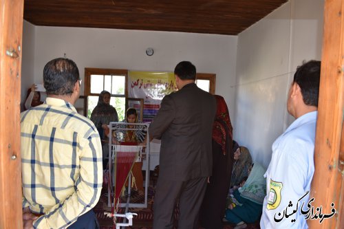 بازدید فرماندارگمیشان از کلاس آموزش پارچه بافی سنتی ترکمن
