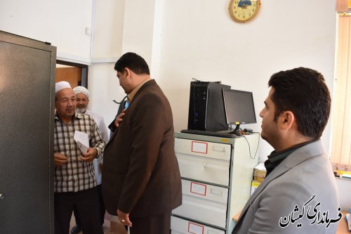 فرماندار گمیشان از اداره پست شهرستان بازدید کرد