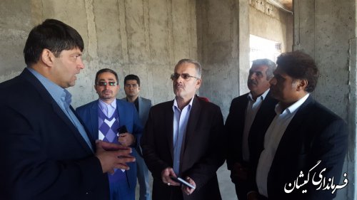 بازدیدفرماندارورئیس سازمان مدیریت وبرنامه ریزی ازپروژه مجتمع فرهنگی وهنری 