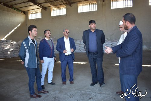 بازدیدفرماندارگمیشان ازکارگزاری های توزیع وفروش نهاده های کشاورزی سطح شهرستان