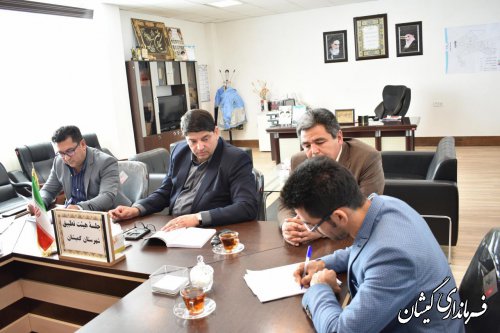 قانون ملاک همه در بررسی و تصویب مصوبات شوراها می باشد