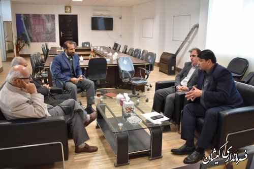 دیدار رئیس مجمع خیرین مدرسه ساز استان با فرماندار گمیشان