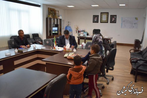 فرماندار گمیشان به درخواست ها و مشکلات مردم شهرستان رسیدگی کرد