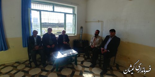 بازدید فرماندار گمیشان از روستای بصیرآباد و دیدار با مردم