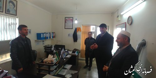 بازدید سرزده فرماندار گمیشان از ادارات سطح شهرستان