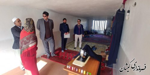 بازدید فرماندار گمیشان از چند طرح اقتصادی و اشتغالزایی روستایی شهرستان