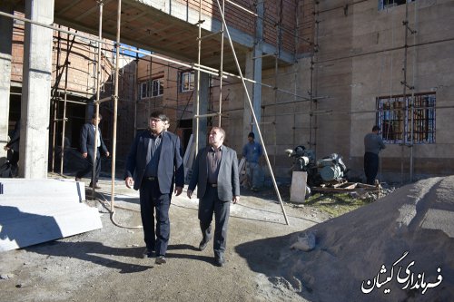 بازدید فرماندار گمیشان و مدیرکل راه و شهرسازی استان از مجتمع فرهنگی و هنری
