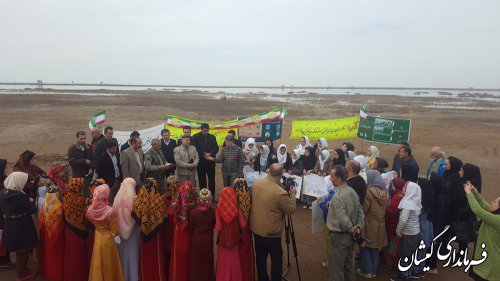 روزجهانی تالاب در ساحل چارقلی بخش مرکزی گمیشان برگزار شد