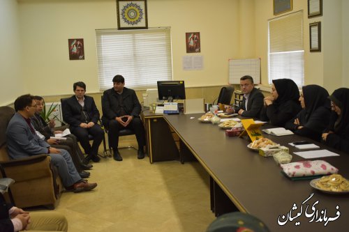 نشست مشترک فرماندارومدیرکل بهزیستی بارئیس وکارکنان بهزیستی گمیشان