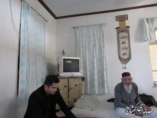 بخشدار مرکزی گمیشان با خانواده شهدا بدخشان به مناسبت چهلمین سالگرد پیروزی انقلاب اسلامی دیدار نمود