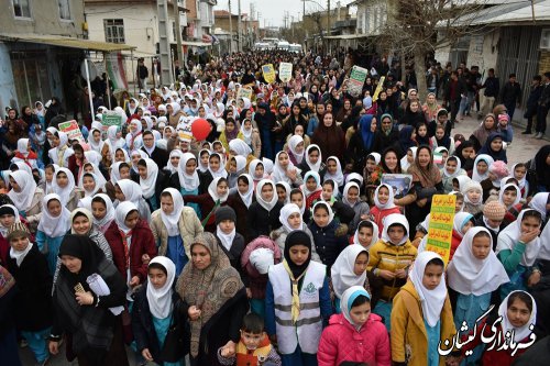 انقلاب ایران،مردمی ترین انقلاب که دستاوردمهم آن اتحادوانسجام اسلامی است