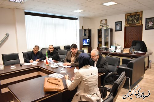 هر یک از مسئولین باید در رسیدگی به مشکلات مردم پیشگام باشند
