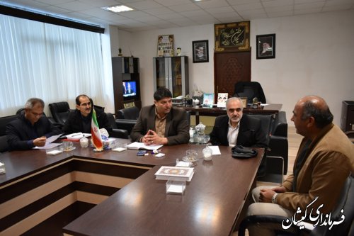 هر یک از مسئولین باید در رسیدگی به مشکلات مردم پیشگام باشند
