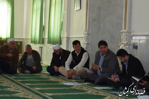بازدید فرماندار گمیشان از روستای دهنه و دیدار با مردم