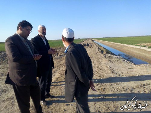 فرماندار گمیشان به صورت میدانی درخواست های مراجعه کنندگان را بررسی کرد