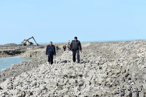 بازدید معاون هماهنگی امورعمرانی استاندار از کانال sc2 سایت میگوی گمیشان