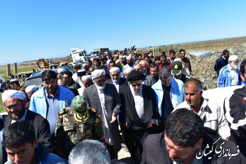 بازدیدنماینده ولی فقیه،سرپرست استانداری ومعاون وزیرکشورازعملیات لایروبی کانال ملت