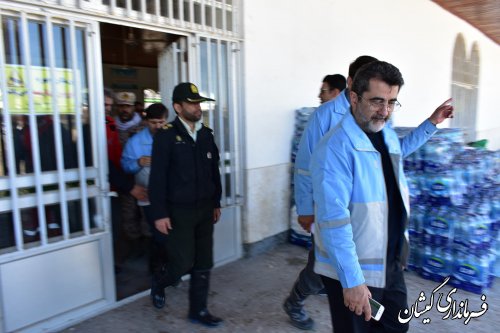 معاون و نماینده ویژه وزیر کشور از مرکز توزیع اقلام شهرستان بازدید کرد