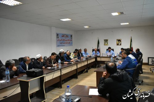 7شاخه لوله جهت تسریع هدایت آب بر روی پل محیط بانی نصب شد