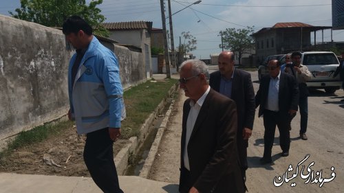 بازدیدمعاون هماهنگی عمرانی استاندارگیلان از واحدهای مسکونی آسیب دیده