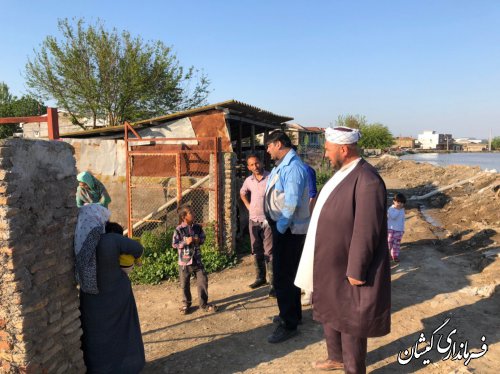 چندین پمپ در نقاط مختلف روستاها درحال تخلیه آب به گرگانرود هستند