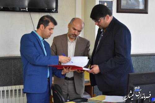 بازدید فرماندار گمیشان از بانک های ملی و سپه