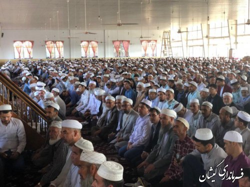 حضور فرماندار گمیشان در نماز عید سعید فطر مرکز شهرستان