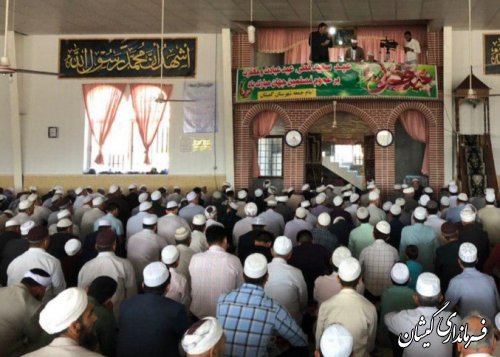 حضور فرماندار گمیشان در نماز عید سعید فطر مرکز شهرستان
