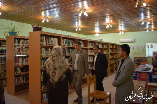 بازدید سرپرست فرمانداری گمیشان از کتابخانه عمومی امام محمد غزالی