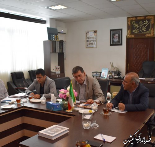 « روز شهرداری و دهیاری »